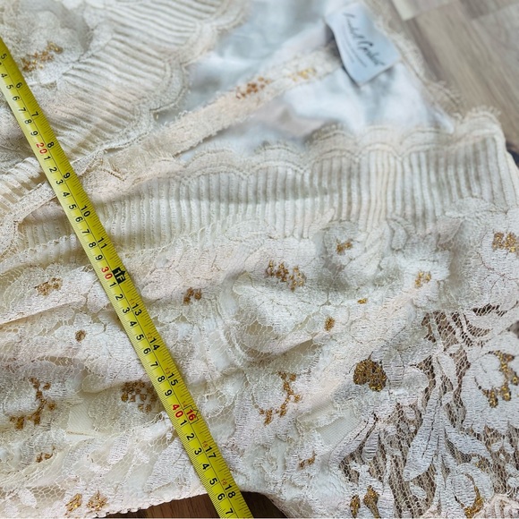 ISABELLE GERHART HOUSTON | 14 | BECKY BISOULIS Ivory Gold Lace Vtg Wedding Dress - Picture 8 of 16